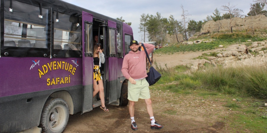 Side Cabrio Otobüs Turu: Şelale ve Göl Macerası